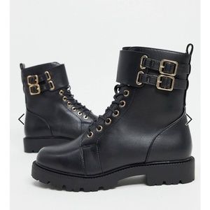 ASOS DESIGN Wide Fit Adele hardwear lace up boots
